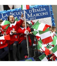 Komplet italijanskih zastav Ročna zastava 13 x 20 cm 12 kosov s 30,5 cm puščico