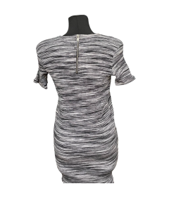 Superdry obleka pred koleni...