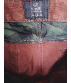 Bugatti Moške kratke hlače udobno elegantno bordo velikost 36