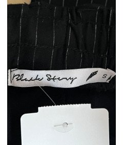 Black Stery Ženske hlače Udobne elegantne črne v beli ravne S