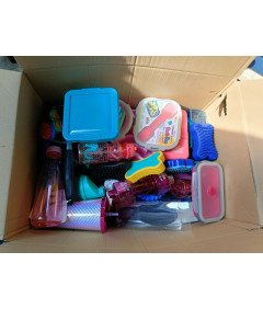 Set več kot 60 predmetov, pripomočki za živali, igrače, posode, bidoni in še več