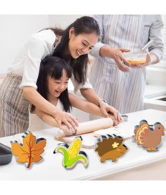 Jesenski modelčki za piškote 8 kosov Buča List Veverica Jež in drugi