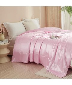 Przytulny Koc Satynowy Narzuta na Łóżko Sofę Kanapę 220x240 cm Różowy