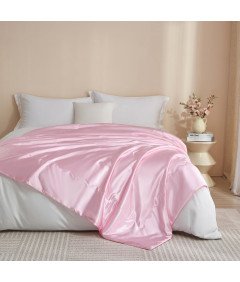Przytulny Koc Satynowy Narzuta na Łóżko Sofę Kanapę 220x240 cm Różowy