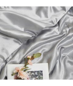 Przytulny Koc Satynowy Narzuta na Łóżko Sofę Kanapę 200x200 cm Szary