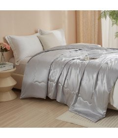 Przytulny Koc Satynowy Narzuta na Łóżko Sofę Kanapę 150x200 cm Szary