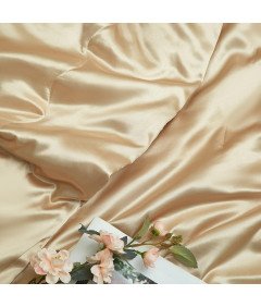 Przytulny Koc Satynowy Narzuta na Łóżko Sofę Kanapę 150x200 cm Beżowy